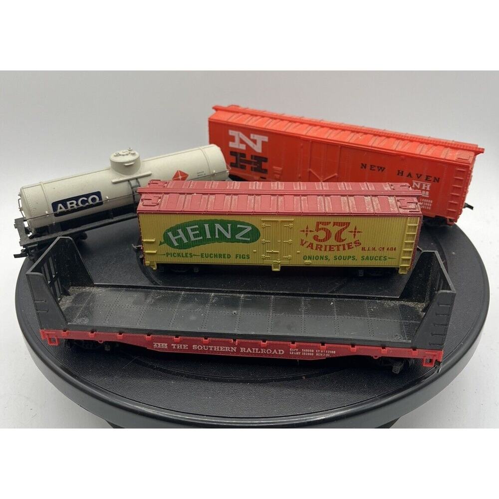 Lot Of 4 Tyco Train Cars VTG New Haven Heinz Arco Southern Railroad